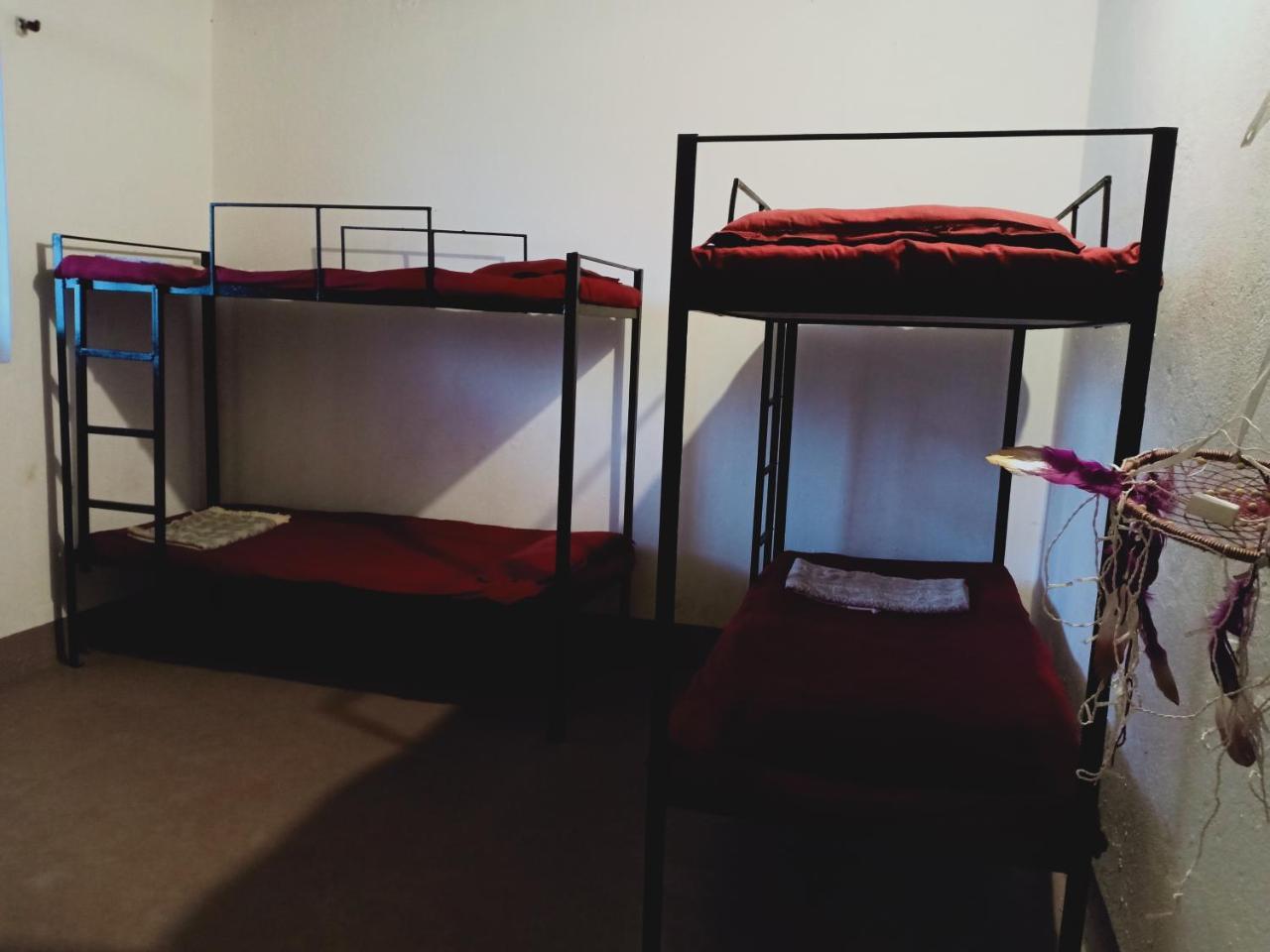 Hostel Pitchers Vagator Bagian luar foto